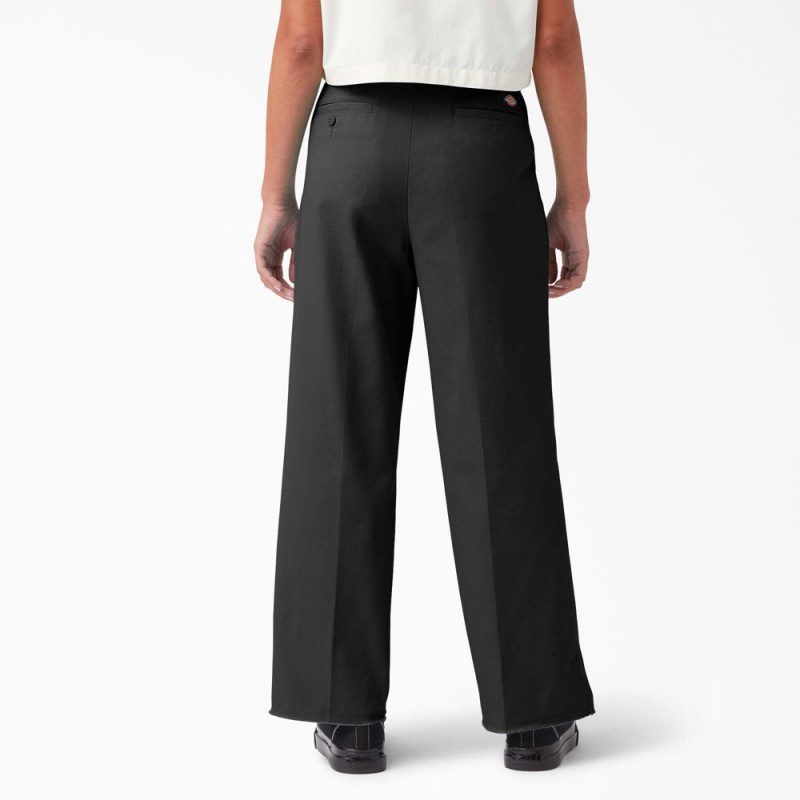 Black Women's Dickies Regular Fit Cropped Pants | BTA769482