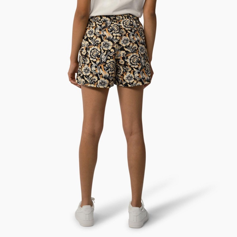 Brown Women's Dickies Roseburg Shorts | IEG653928