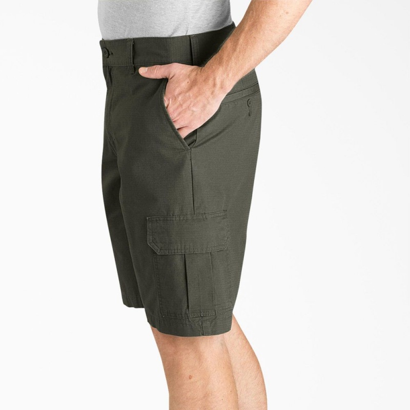 Green Men's Dickies Relaxed Fit Ripstop Cargo Shorts | SVR184350